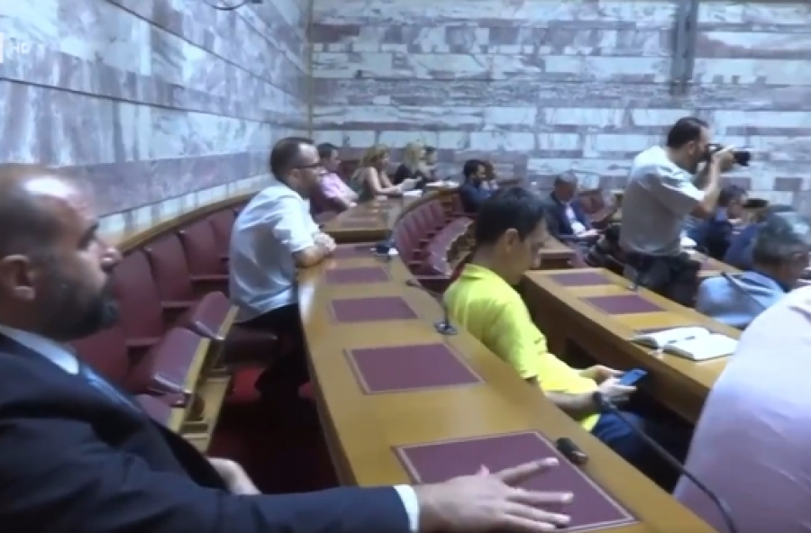 Η πρώτη συνεδρίαση της ΚΟ του ΣΥΡΙΖΑ με μπόλικη αμηχανία - Βίντεο