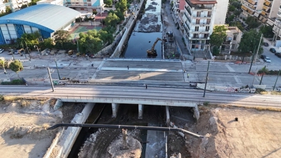 Παλαιά Λεωφόρος Ποσειδώνος: Παραδίδεται η νέα γέφυρα - Τέλος στην ταλαιπωρία των οδηγών (βίντεο)