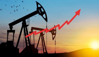 Άνοδος 5% για το πετρέλαιο στα 77,8 δολ το brent - Ανησυχίες για χτύπημα Ισραήλ σε ιρανικές πετρελαϊκές υποδομές