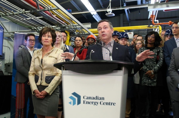 Global New: Η Αλμπέρτα κλείνει το «Καναδικό Ενεργειακό Κέντρο» μετά από 5 χρόνια